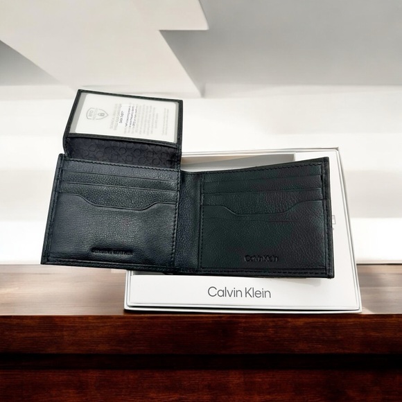 Calvin Klein Men’s Leather RFID Minimalist Bifold Wallet Black Pass Case - Picture 4 of 9